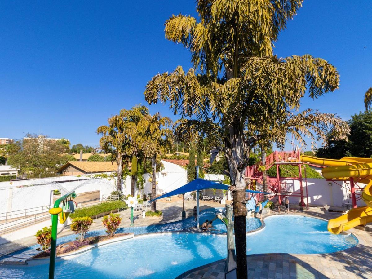 Apartamento Diroma Internacional Temporada Caldas Novas